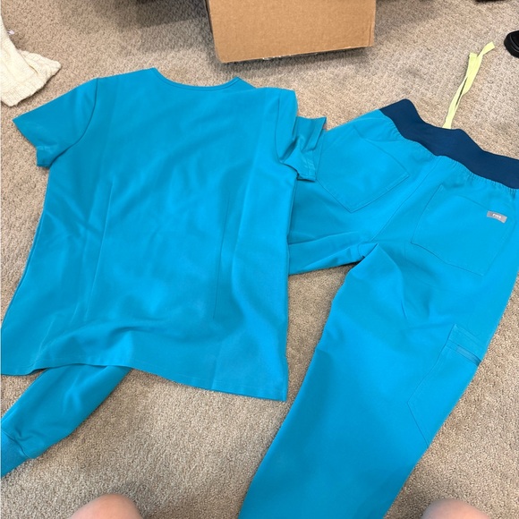 Women's Teal High Waisted Jogger and Scrub Set - Picture 3 of 5